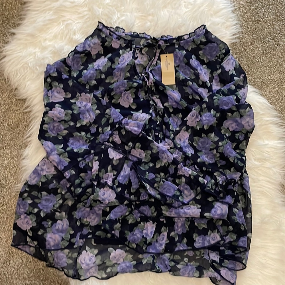 AE Sheer Floral Ruffle Long Sleeve Top with Navy Cami. NWT Size L